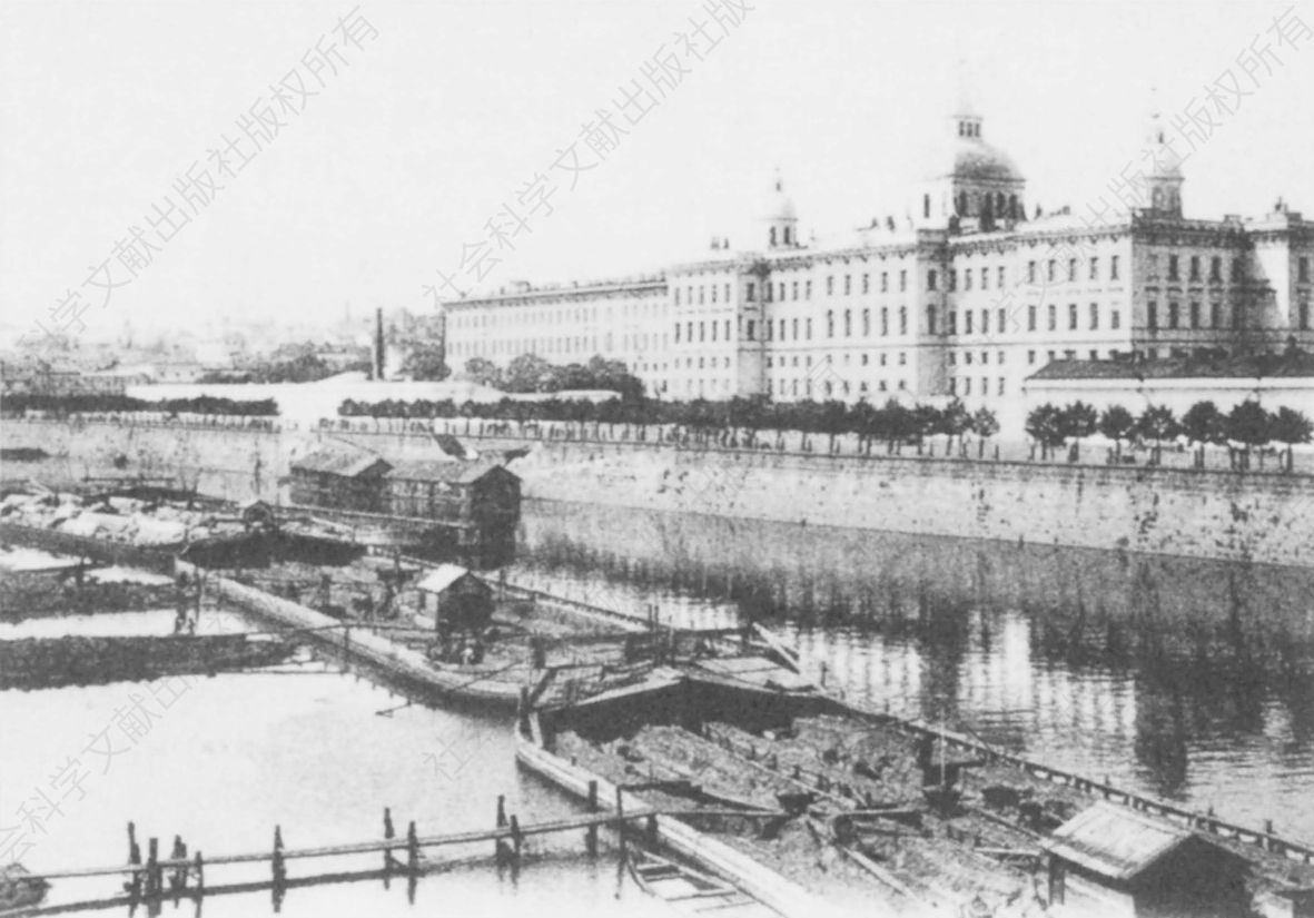图3-1 20世纪初明信片——莫斯科教育大楼